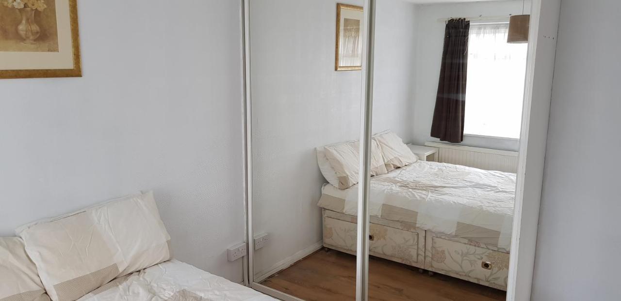 61 Baker Street Apartamento Luton  Exterior foto